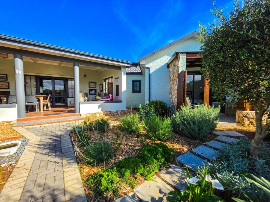 2 Bedroom Property for Sale in Stilbaai Western Cape
